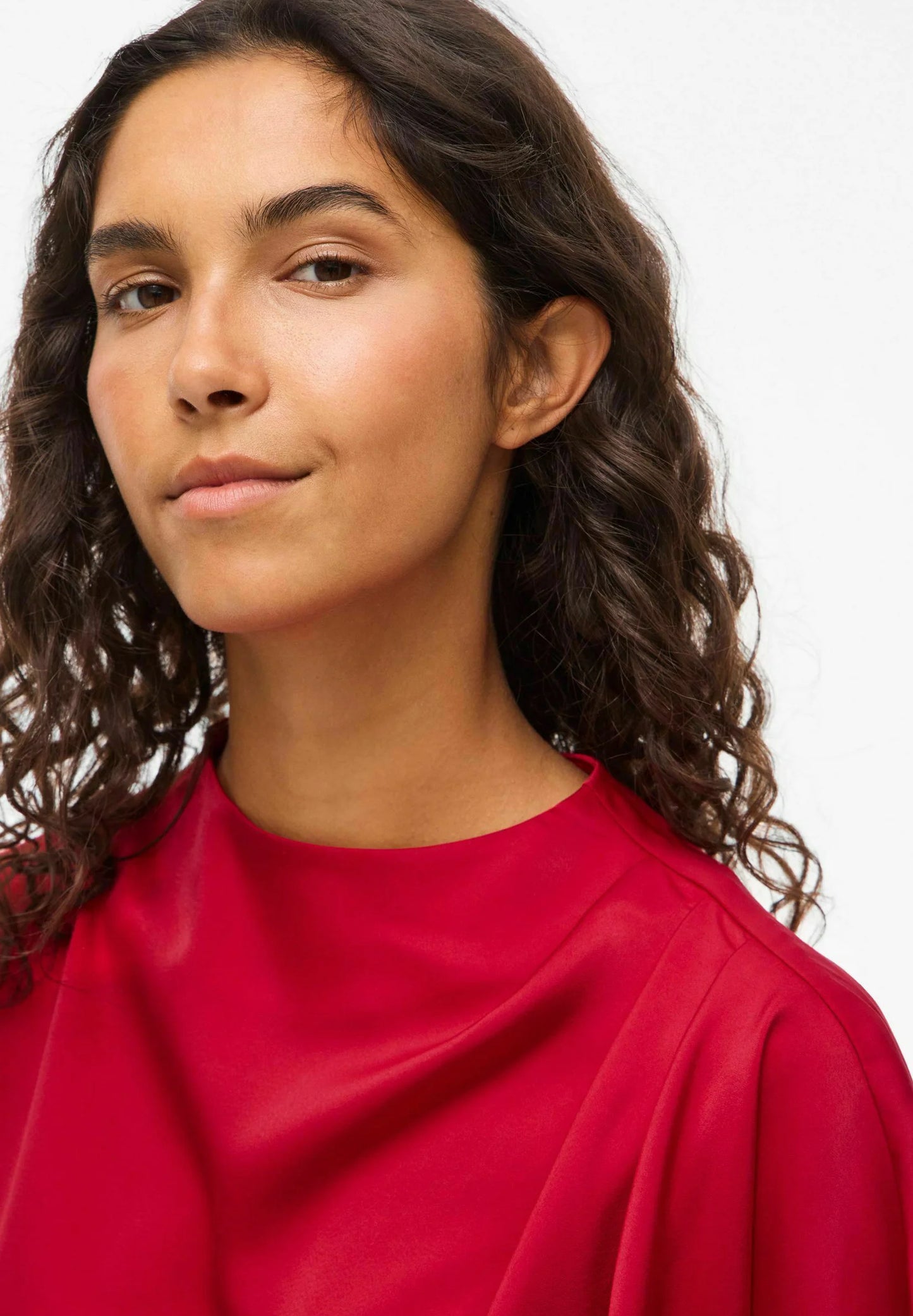 VIELMINA FUNNEL NECK S/S TOP